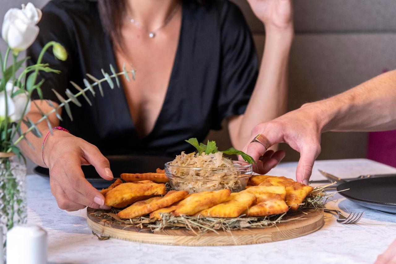 Hotel Alcialc La Val Zewnętrze zdjęcie