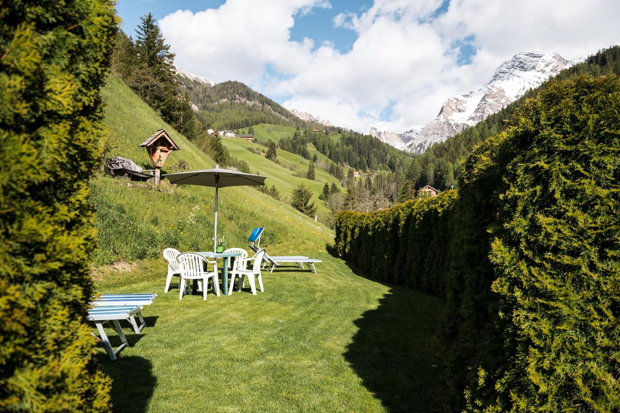 Hotel Alcialc La Val Zewnętrze zdjęcie