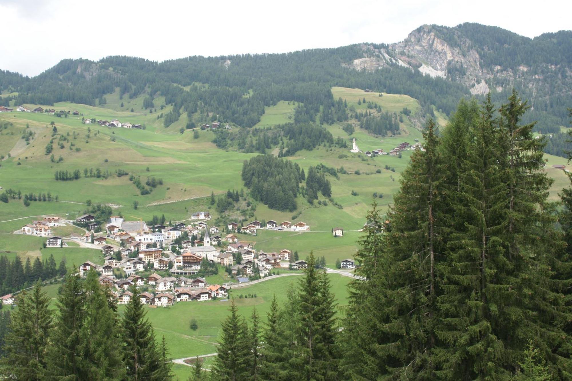 Hotel Alcialc La Val Zewnętrze zdjęcie