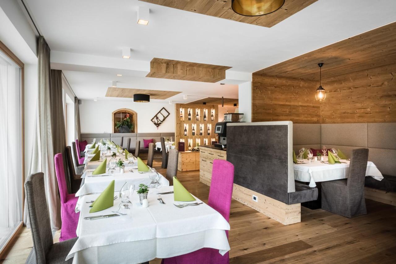 Hotel Alcialc La Val Zewnętrze zdjęcie