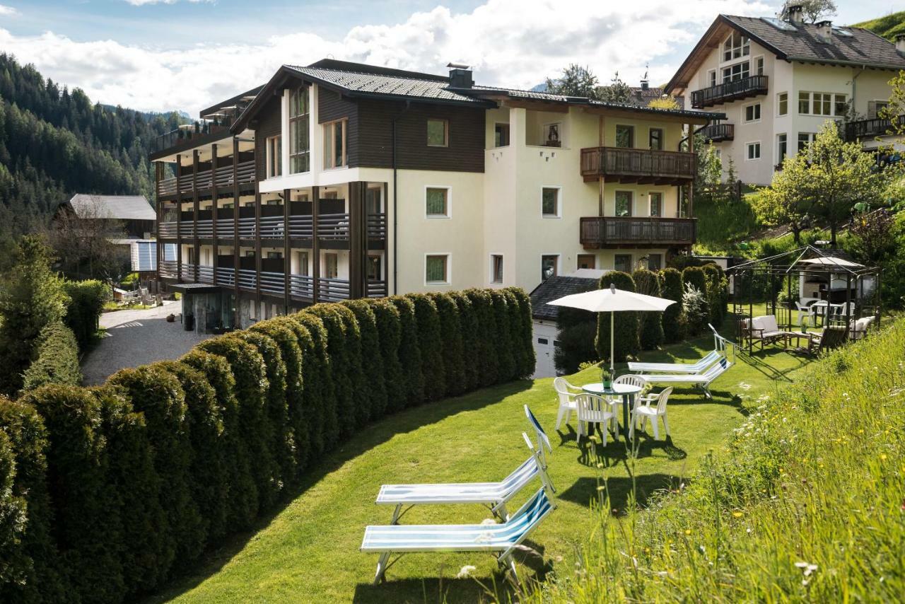 Hotel Alcialc La Val Zewnętrze zdjęcie